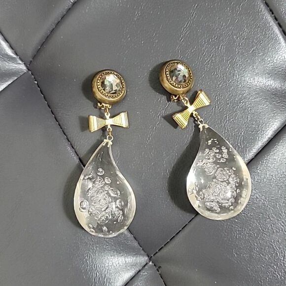 Vintage Victorian Gold and clear resin teardrop earrings - Picture 1 of 4
